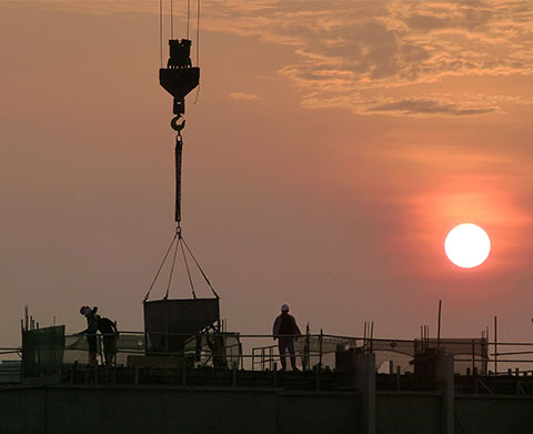 chantier et coucher de soleil - livraison de GNR les essarts le roi